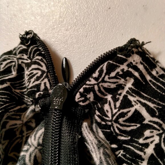 CJ Banks Skirt Plus Size 24 Midi Rayon Black White Palm Trees Tropical Beach Sun - Picture 9 of 9